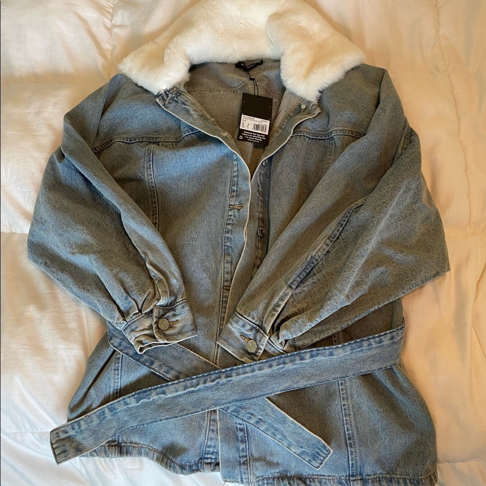 Jean Jacket w/ Fluffy Collar